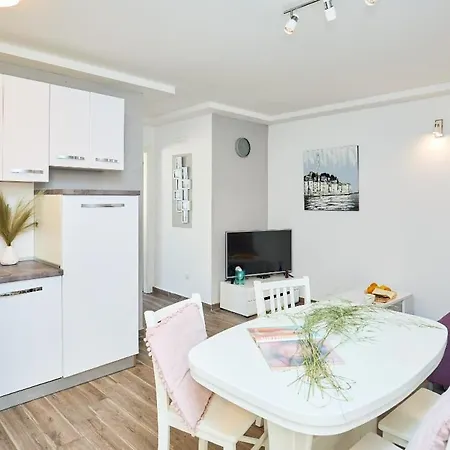 Summer Leaf With Free Private Parking Appartement *